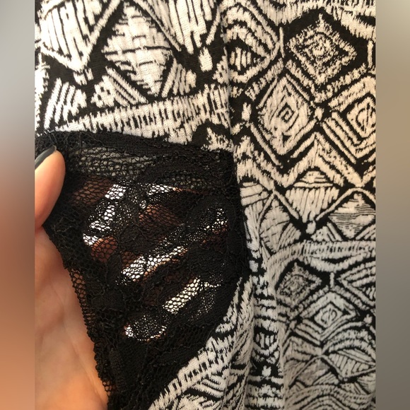 Black and white midi dress by Monteau. Size: S. Zipper works! - Picture 6 of 8